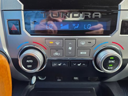 Used 2018 Toyota Tundra Limited w/ Limited Premium Package AWD/4WD image 21