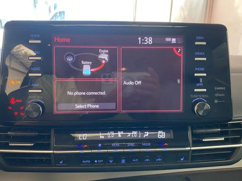 Used 2022 Toyota Sienna XLE AWD/4WD image 23
