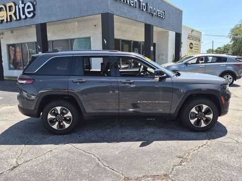 Used 2024 Jeep Grand Cherokee Limited 4xe AWD/4WD image 4