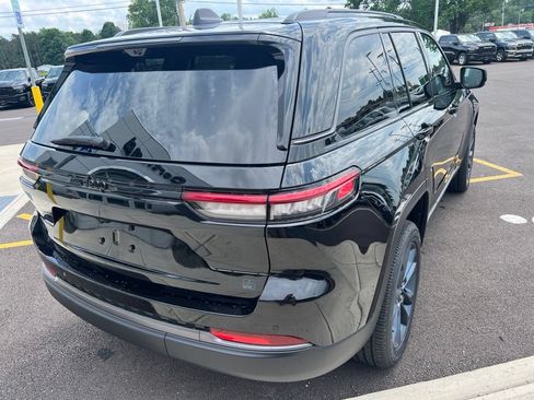 New 2026 Jeep Grand Cherokee Limited AWD/4WD image 10
