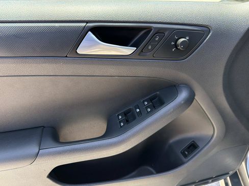 Used 2014 Volkswagen Jetta S FWD image 13