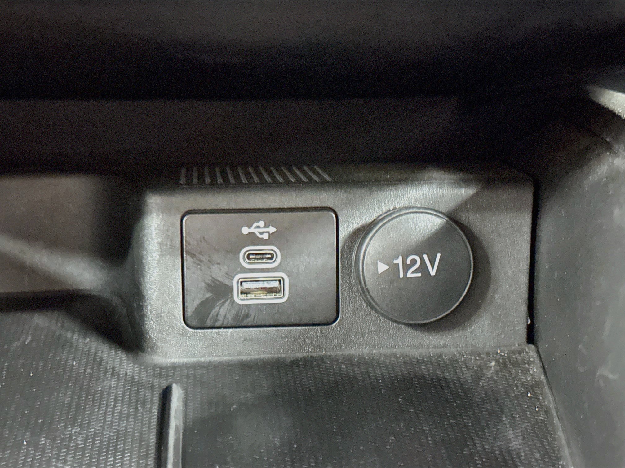Used 2025 Ford Escape ST-Line Select AWD/4WD image 25