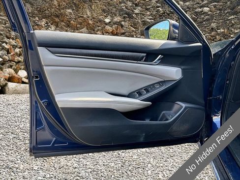 Used 2019 Honda Accord EX image 17