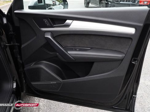 Used 2019 Audi SQ5 Premium Plus w/ Premium Plus Package image 29