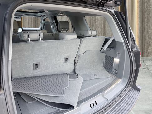 Used 2018 Lincoln Navigator Reserve w/ Technology Package image 15