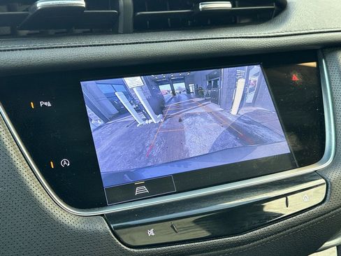 Certified 2025 Cadillac XT5 Premium Luxury image 26