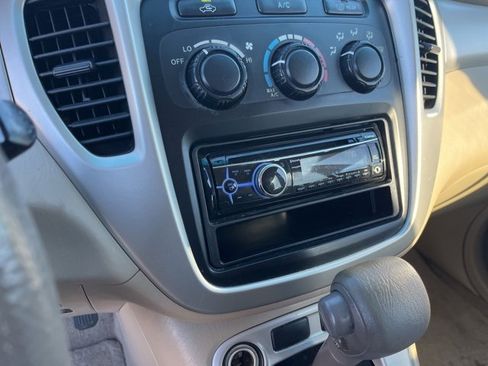 Used 2006 Toyota Highlander V6 image 19