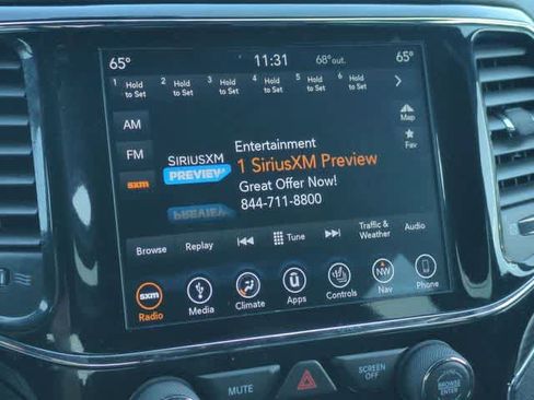 Used 2019 Jeep Grand Cherokee Limited w/ Luxury Group II AWD/4WD image 32