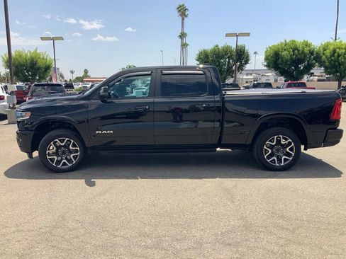 Used 2025 RAM 1500 Laramie w/ Sport Appearance Package AWD/4WD image 4