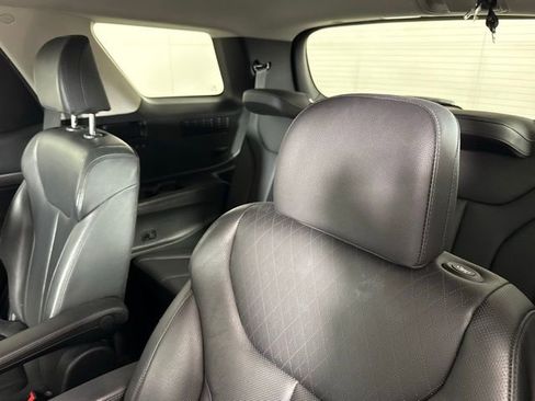 Used 2022 Hyundai Palisade SEL w/ Premium Package image 21