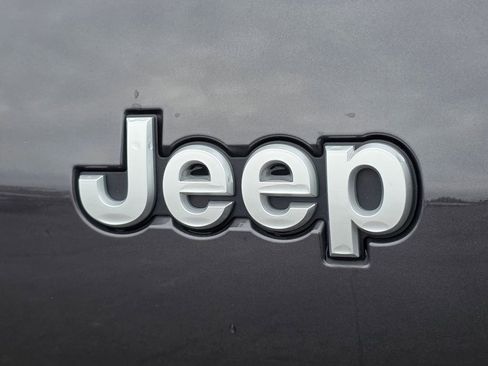 Used 2024 Jeep Grand Cherokee L Overland w/ Advanced Protech Group III image 13