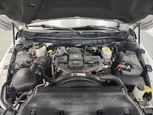 Used 2017 RAM 3500 Tradesman w/ Chrome Appearance Group image 21