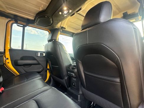 Used 2019 Jeep Wrangler Unlimited Sahara AWD/4WD image 28