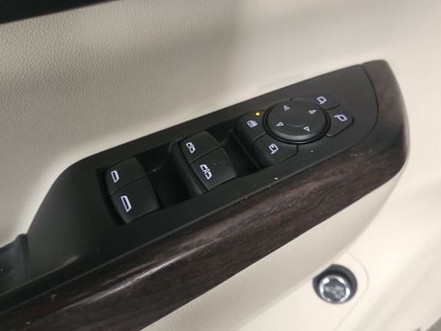 Used 2020 GMC Acadia Denali w/ Trailering Package image 24