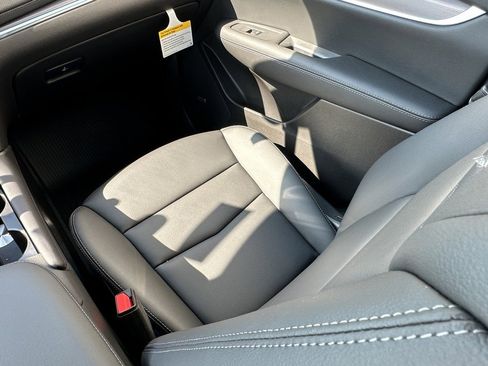 New 2026 Cadillac XT5 Luxury w/ LPO, Floor Liner Package image 13