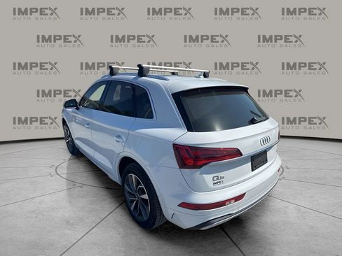 Used 2021 Audi Q5 2.0T Premium w/ Convenience Package AWD/4WD image 3