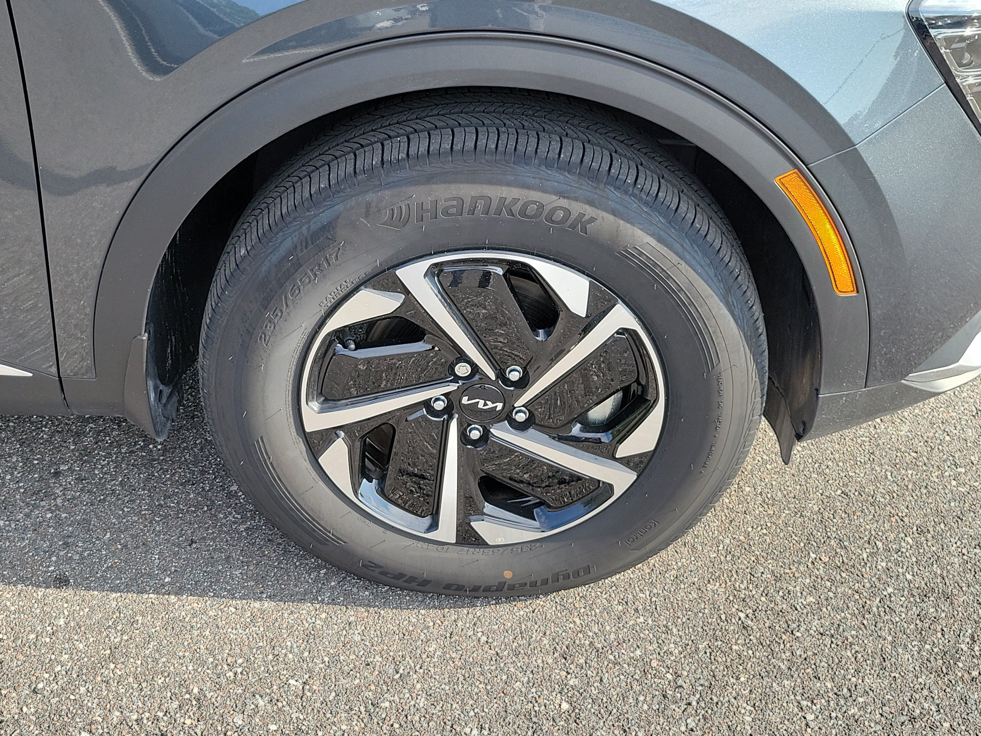 Certified 2025 Kia Sportage LX AWD/4WD image 38