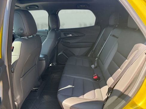 Used 2023 Chevrolet TrailBlazer RS w/ Sun and Liftgate Package FWD image 27