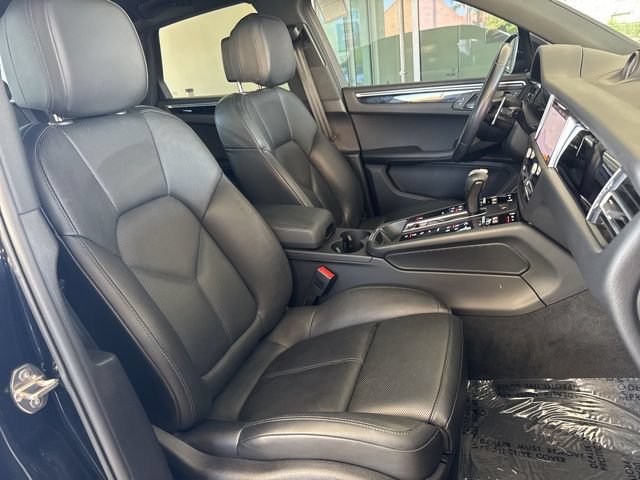 Used 2023 Porsche Macan AWD/4WD image 24
