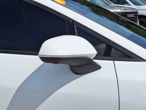 Used 2026 Chevrolet Equinox EV LT w/ Comfort Package FWD image 12