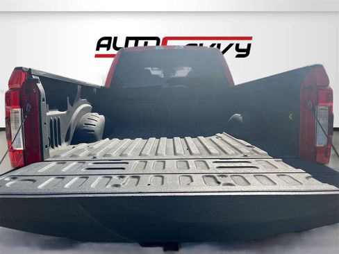 Used 2019 Ford F350 XLT w/ XLT Premium Package image 24