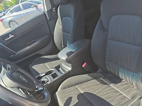 Used 2017 Kia Sportage LX AWD/4WD image 15