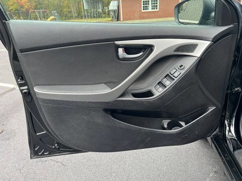Used 2014 Hyundai Elantra Limited image 10