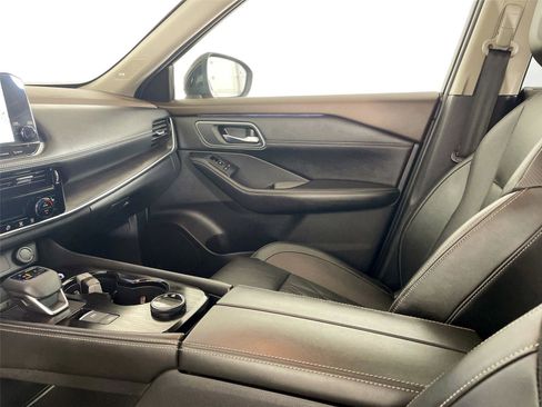 Used 2021 Nissan Rogue Platinum image 26