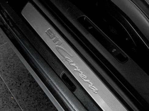 Certified 2025 Porsche 911 Carrera image 20