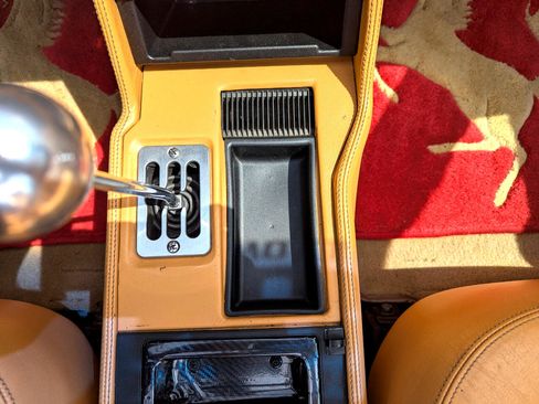 Used 1989 Ferrari Mondial Cabriolet image 23