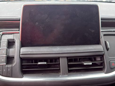 Used 2024 Chevrolet Tahoe Z71 w/ Luxury Package image 9