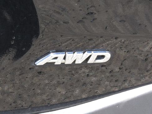 Certified 2021 Toyota RAV4 LE AWD/4WD image 9
