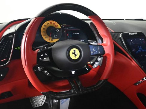 Used 2022 Ferrari Roma RWD image 12