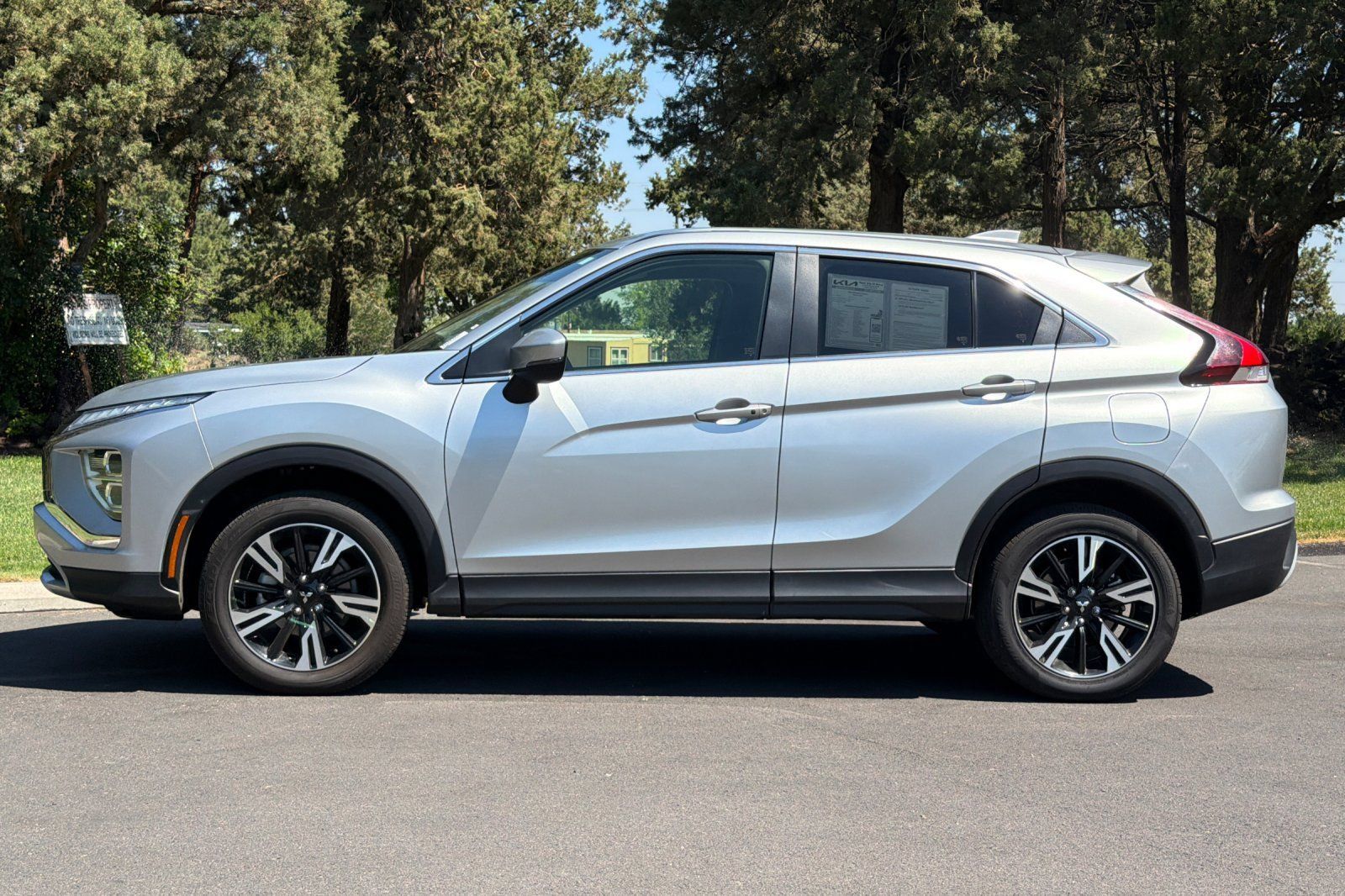 Used 2025 Mitsubishi Eclipse Cross SE AWD/4WD image 7