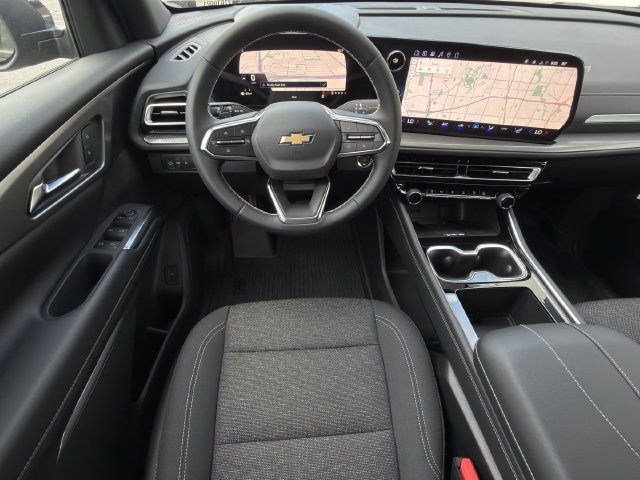 New 2027 Chevrolet Traverse LT w/ Driver Confidence Package FWD image 9