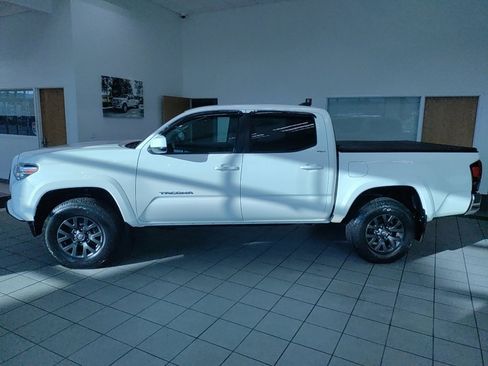 Used 2021 Toyota Tacoma SR5 image 6