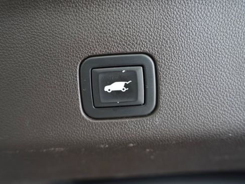 Used 2021 GMC Yukon XL SLT w/ SLT Premium Package AWD/4WD image 40
