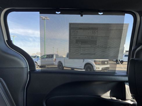 New 2026 Chrysler Pacifica Select image 42