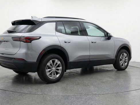 Used 2025 Chevrolet Equinox LT image 9