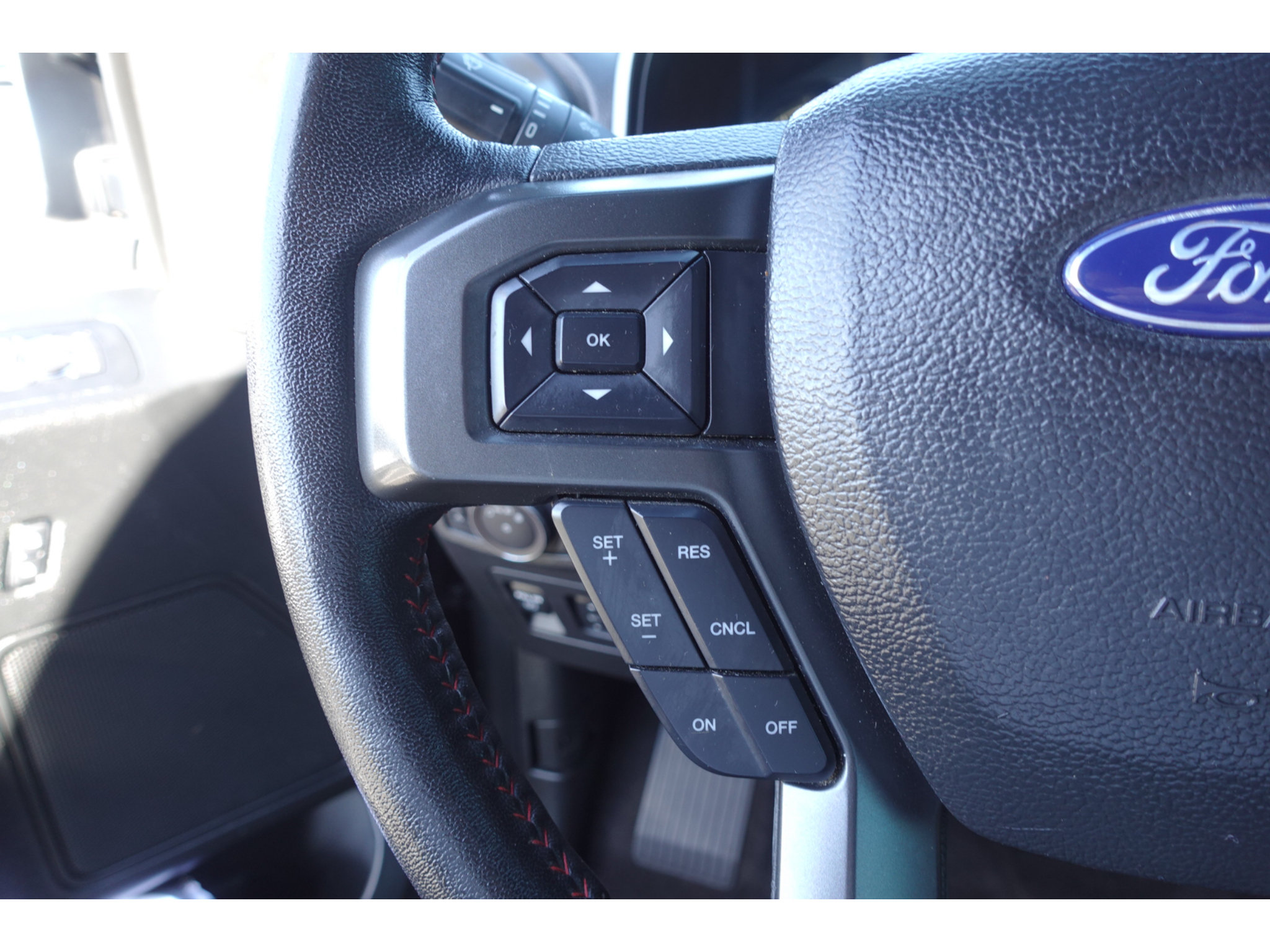 Used 2019 Ford F150 XLT w/ Equipment Group 302A Luxury AWD/4WD image 14