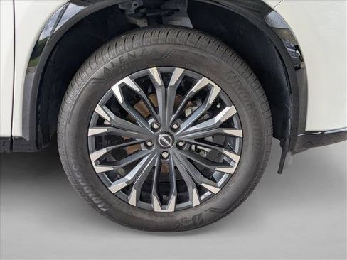 Used 2025 Nissan Rogue Platinum FWD image 21