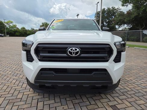 Certified 2024 Toyota Tacoma SR AWD/4WD image 2
