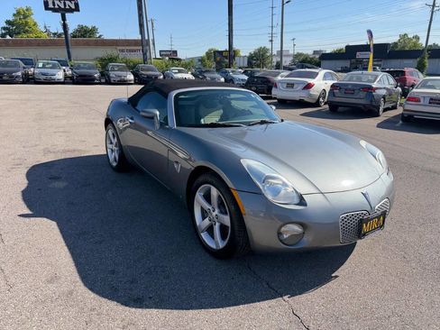 Used 2006 Pontiac Solstice Convertible w/ Premium Package RWD image 13