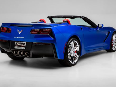 Used 2014 Chevrolet Corvette Stingray Convertible w/ 3LT Preferred Equipment Group image 5
