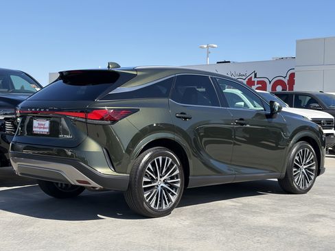 Used 2024 Lexus RX 350 Premium Plus w/ Convenience Package FWD image 3