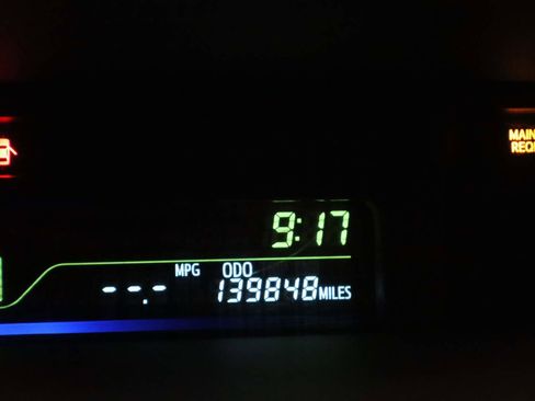 Used 2013 Toyota Prius V Two image 5