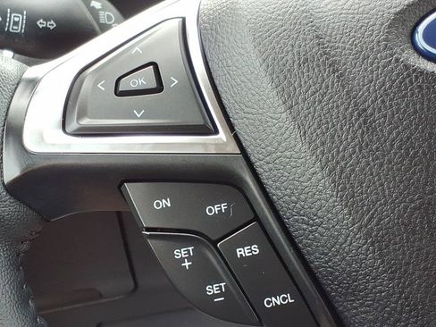 Used 2024 Ford Edge Titanium AWD/4WD image 23