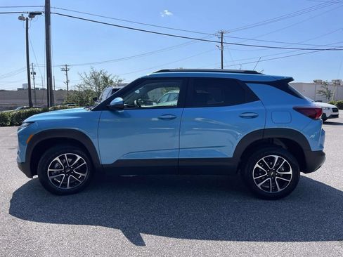 Used 2025 Chevrolet TrailBlazer LT AWD/4WD image 6