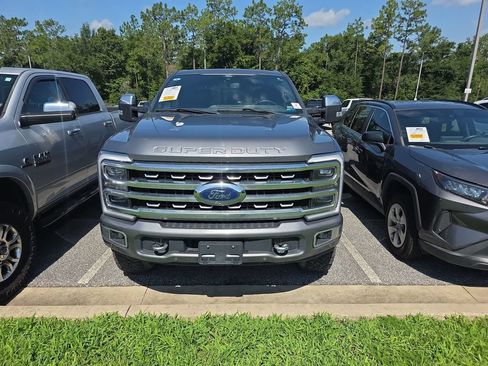 Used 2024 Ford F250 Platinum w/ Tremor Off-Road Package AWD/4WD image 2