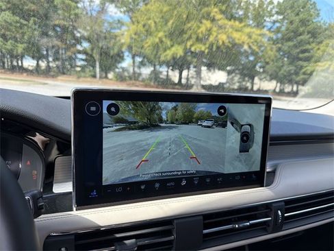 New 2026 Lincoln Corsair Premiere image 17